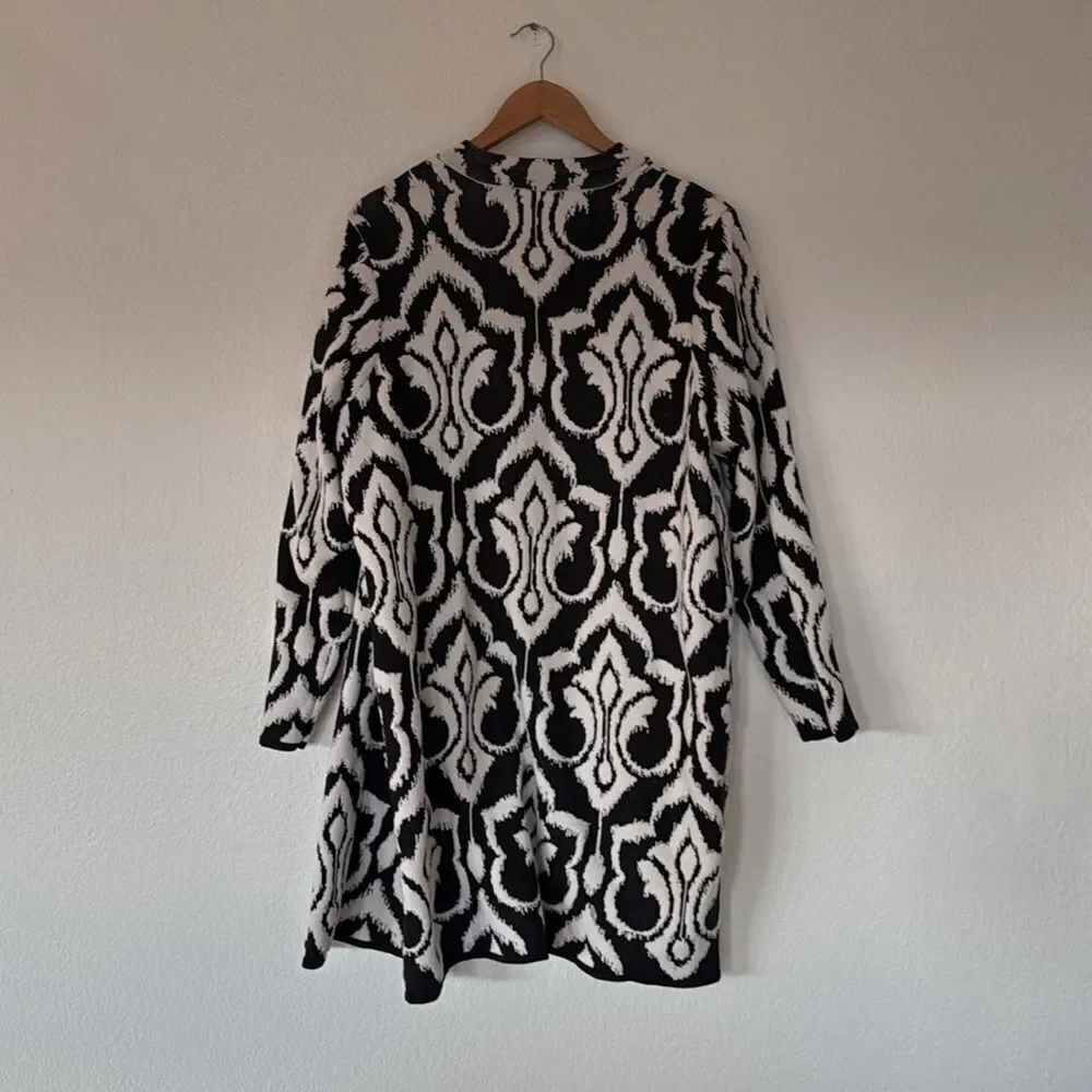 B&W printed cardigan - Picture 2 of 4